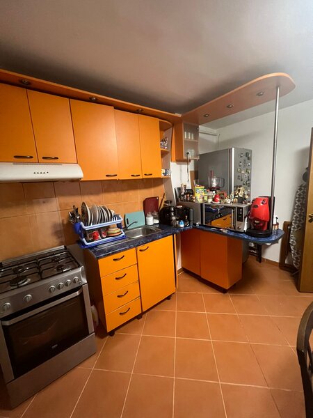 Militari (langa Restaurantul Cocosul Rosu)