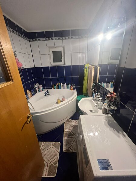 Militari (langa Restaurantul Cocosul Rosu)